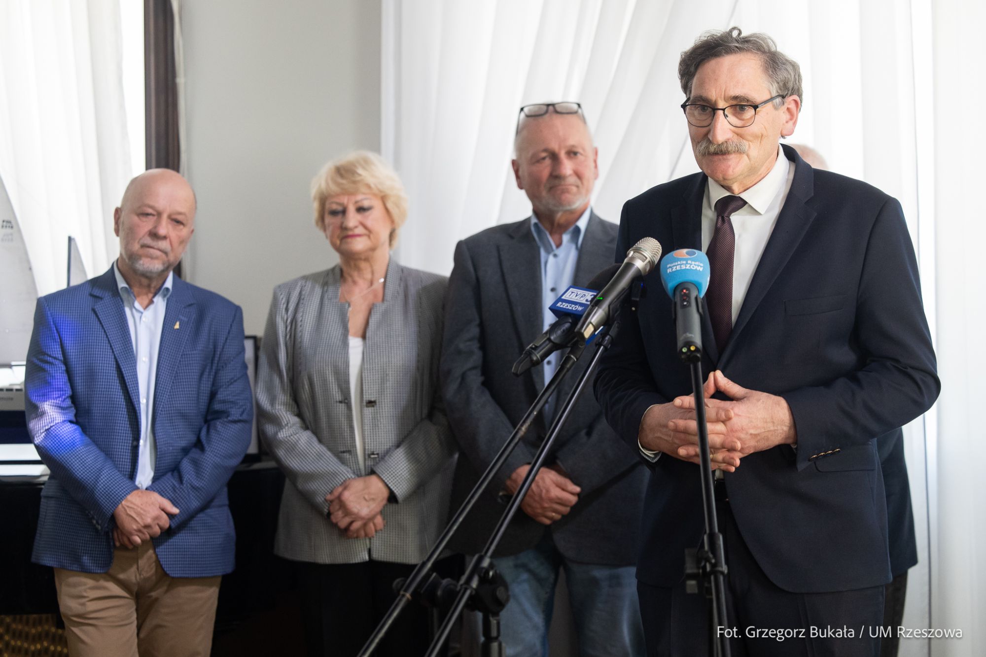 zdjęcie ze spotkania przedstawicieli Rzeszowskiego Podkarpackiego Związku Żeglarskiego z Prezydentem Miasta Rzeszowa, fot. Grzegorz Bukała, Urząd Miasta Rzeszowa